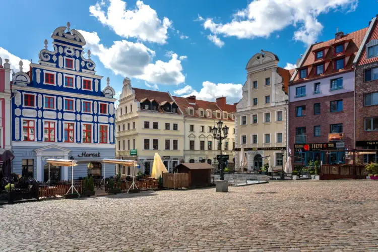 Gdzie dobrze zjeść w Szczecinie? Odkryj najlepsze miejsca na jedzenie